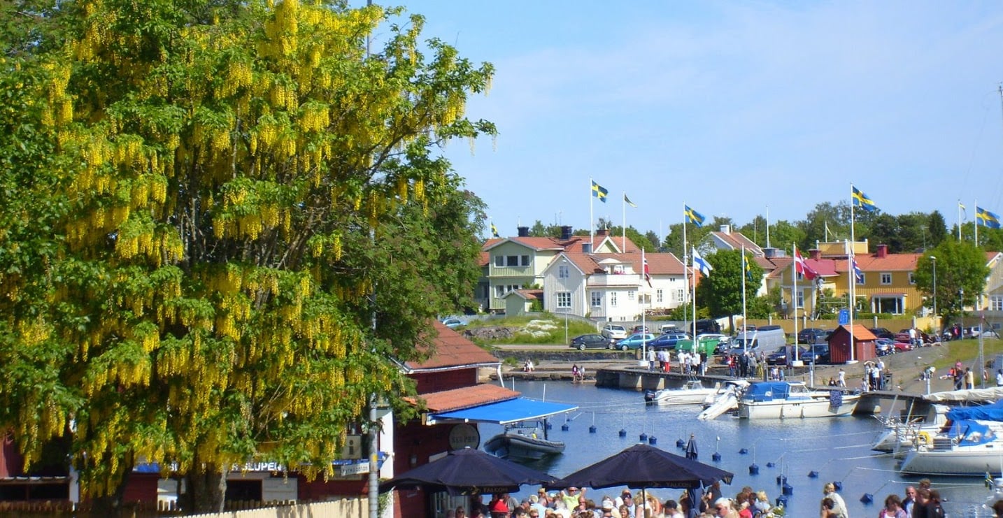 Innan krögarna reste väggar och tak runt sina terrasser på medborgarmark