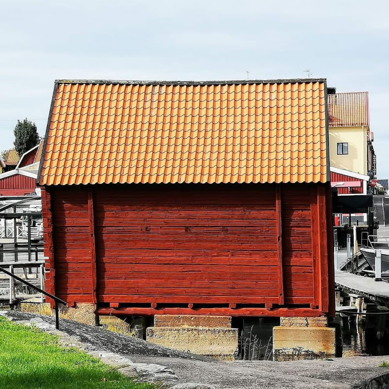 All den kompetens som saknas i Östhammars kommunhus och som de inte är intresserade av att skaffa sig