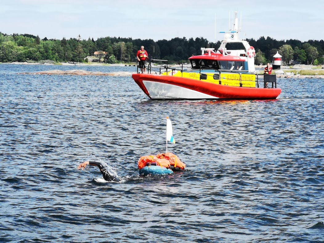 Långdistanssimmaren Jari Tammi har simmat i mål i Öregrund