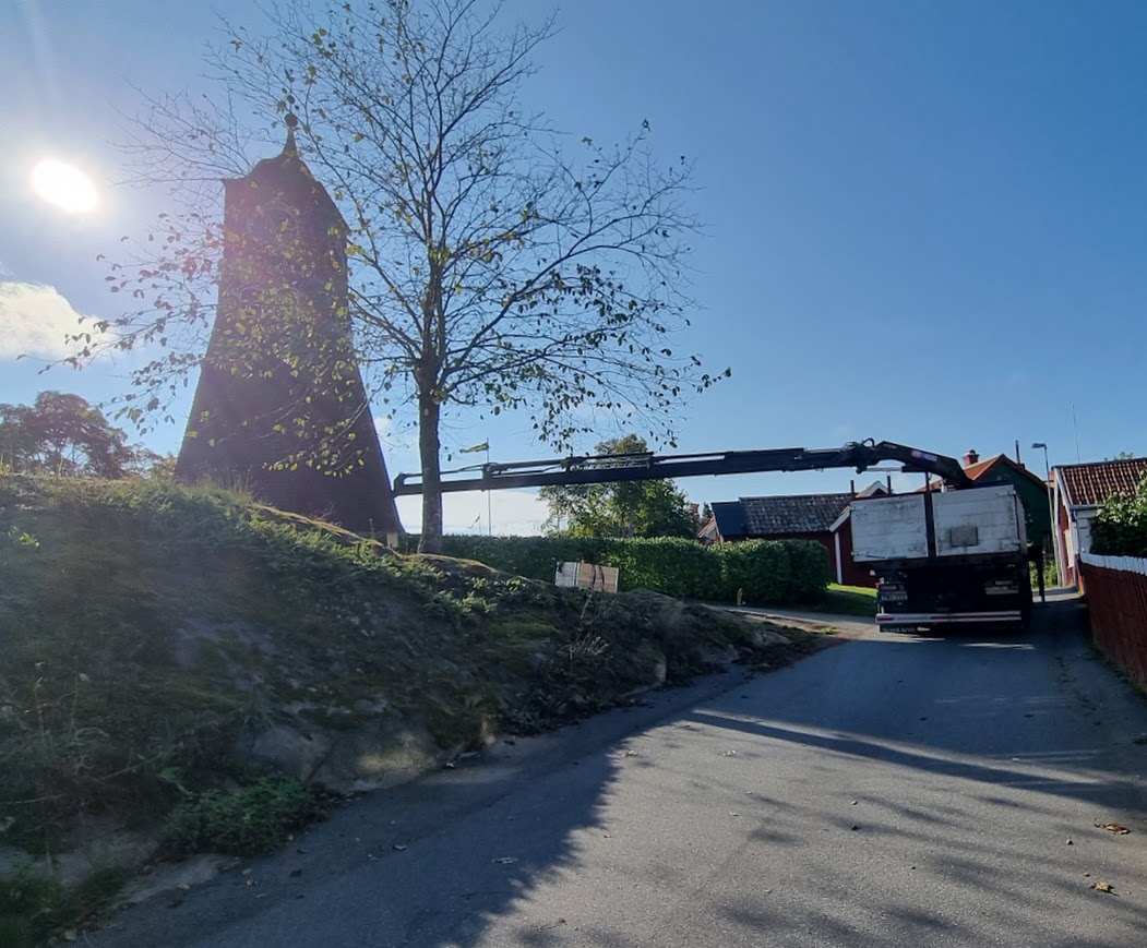 Nu får vi belysning vid Klockstapeln