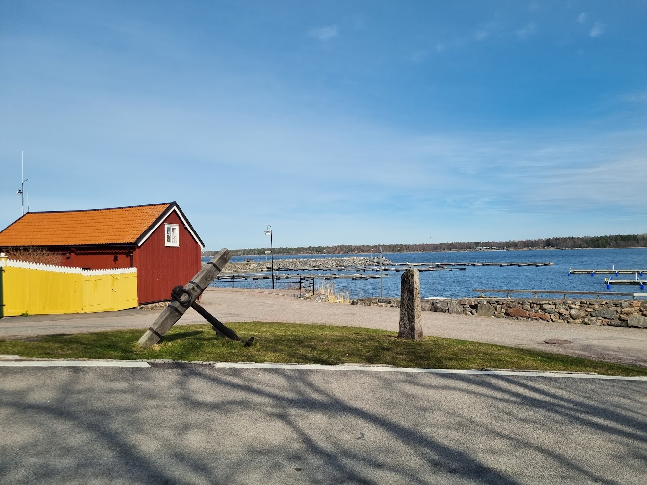 Vi har planterat ett lind-träd vid Lubbe Nordström-platsen